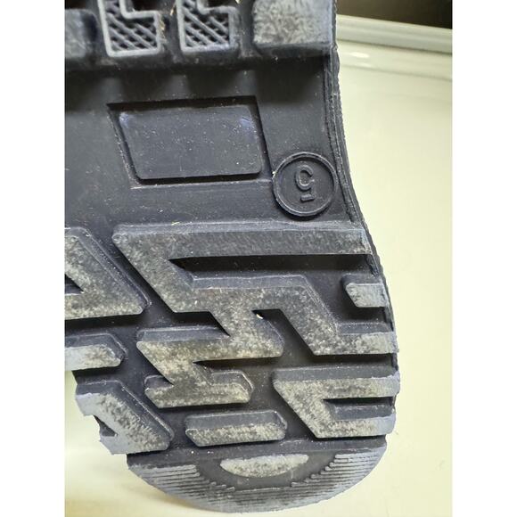 5/$65 Carter's Boys Rain Boots Sz 5 Green Navy Blue Orange Monsters Pull On - Picture 8 of 9